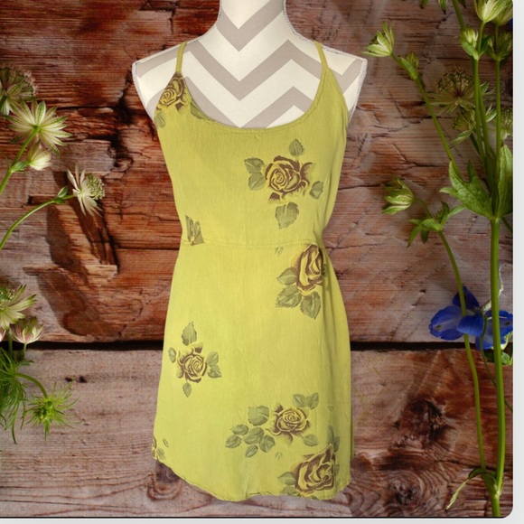 Dresses & Skirts - 🌺 🎉!!!!Summer green floral dress